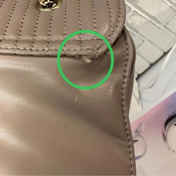 Badgley Mischka Quilted Crossbody Shoulder Gold Chain Buckle Taupe Bag - Picture 15 of 16